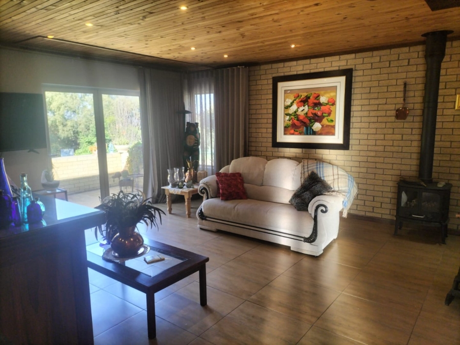 4 Bedroom Property for Sale in Pentagon Park Free State